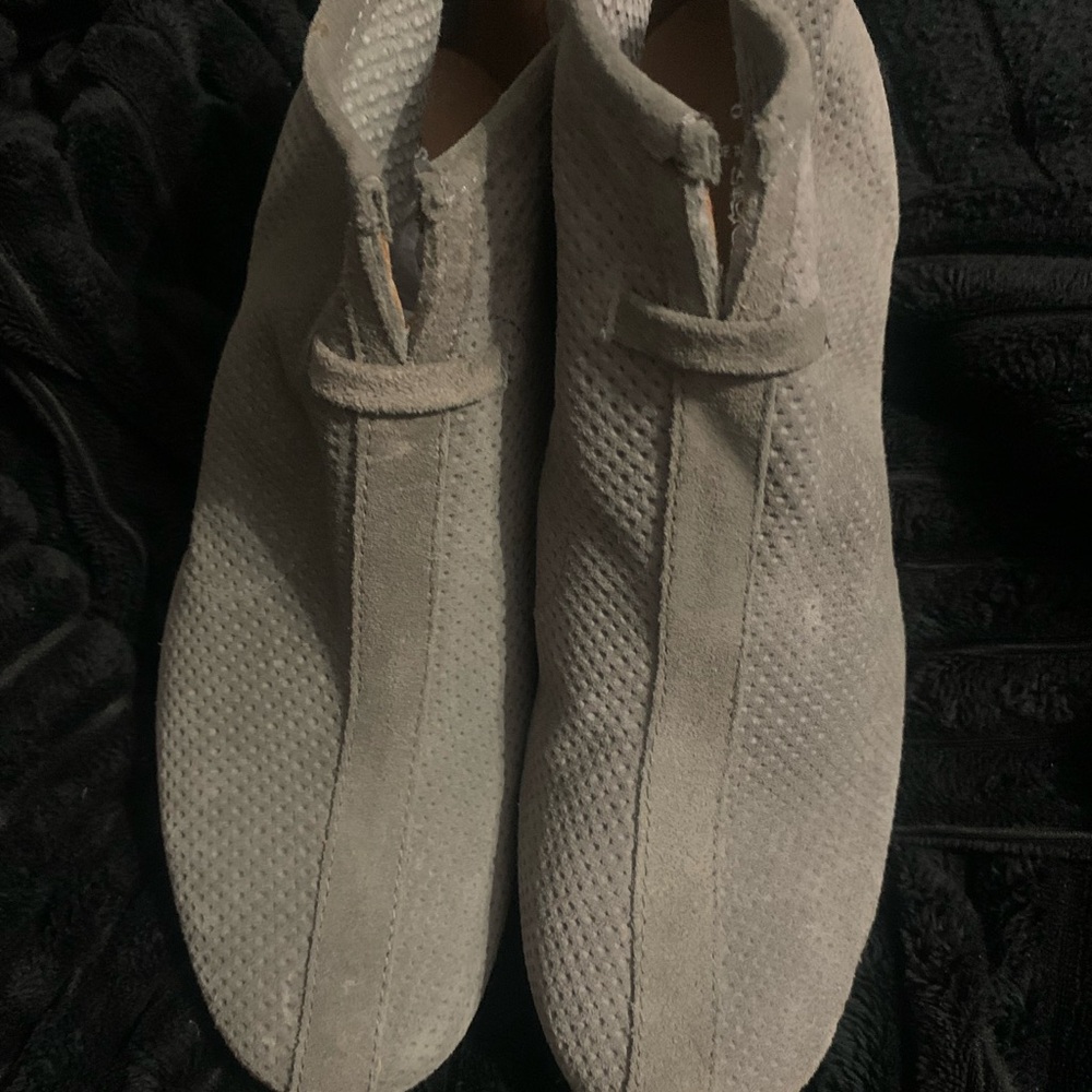 Aquatalia Gray Leather Shoes